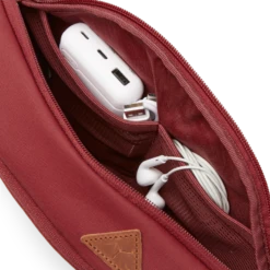 Satch Cross Pure Red -Satch Travel Bags 5F2CC573 A521 4B34 AEB27E4967F3F13A